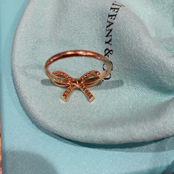 Tiffany’s Rose Gold Diamond Bow Ring - Size 6.5 - Picture 3 of 8